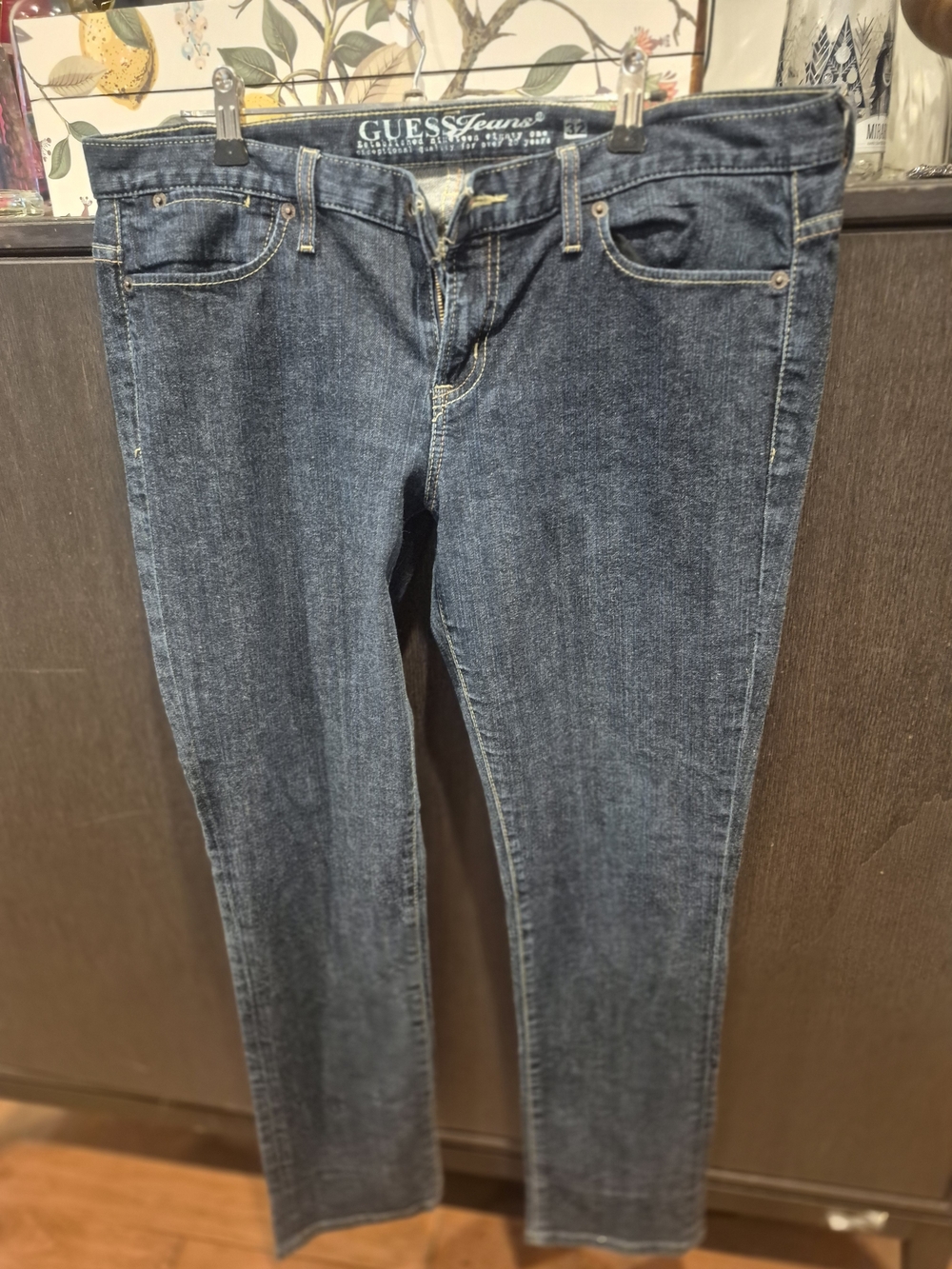 GUESS Dark Blue Slim Straight Men’s Jeans Size 32 Like New Condition - Picture 4 of 5
